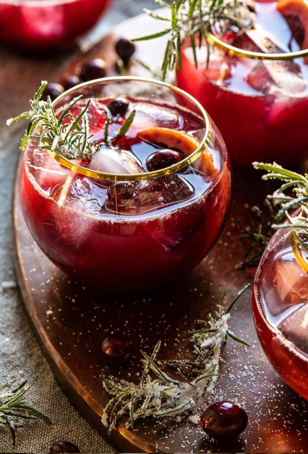 55 Easy Christmas Cocktails to Serve at Your Holiday Party This Year