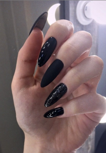 47 Amazing Black Nail Designs - Page 11 of 47 - Lily Fashion Style