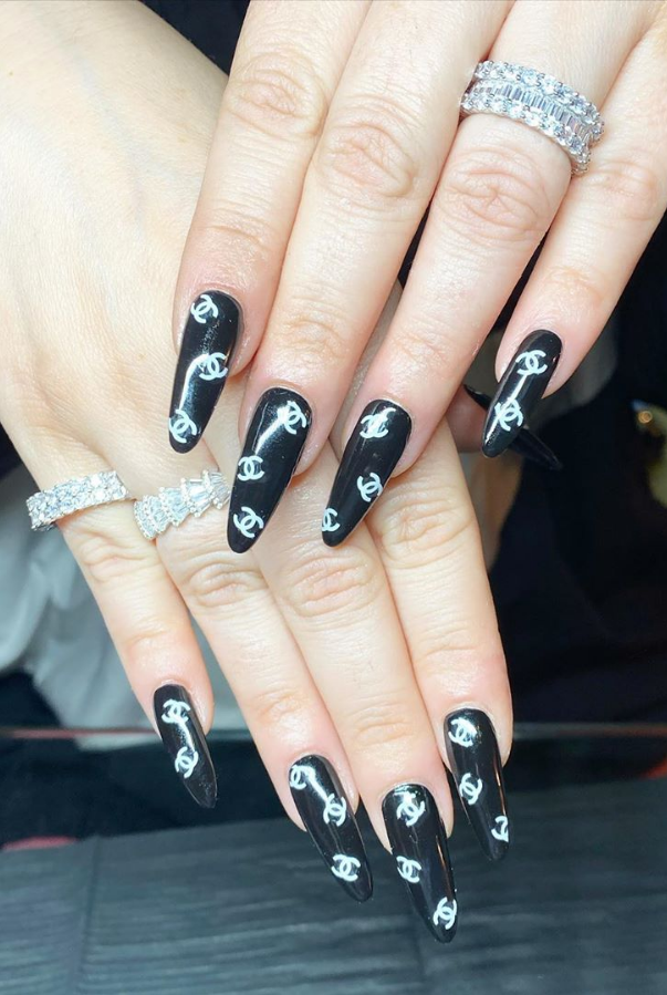 47 Amazing Black Nail Designs - Page 25 of 47 - Lily Fashion Style