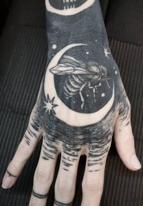 26 Unique Finger Tattoos Designs for You - Lily Fashion Style