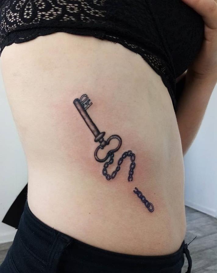 the-moral-and-meaning-of-key-tattoo-art-designs-lily-fashion-style