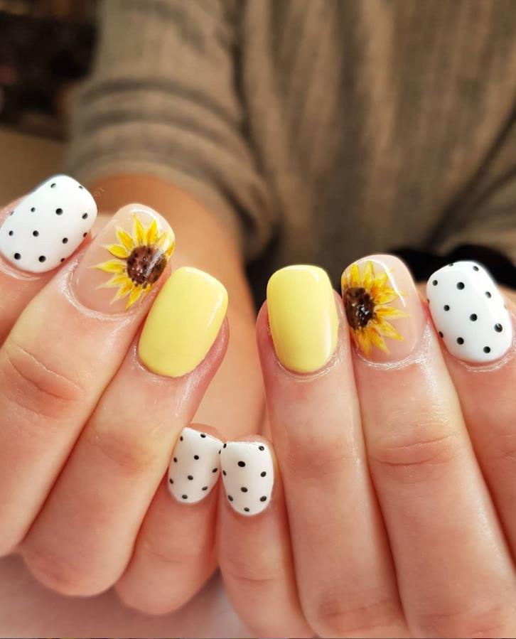 46 Beautiful Acrylic Short Sunflower Nails Art Designs In Summer Lily