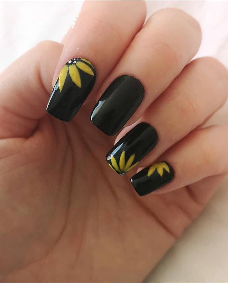 46 Beautiful Acrylic Short Sunflower Nails Art Designs In Summer - Lily Fashion Style