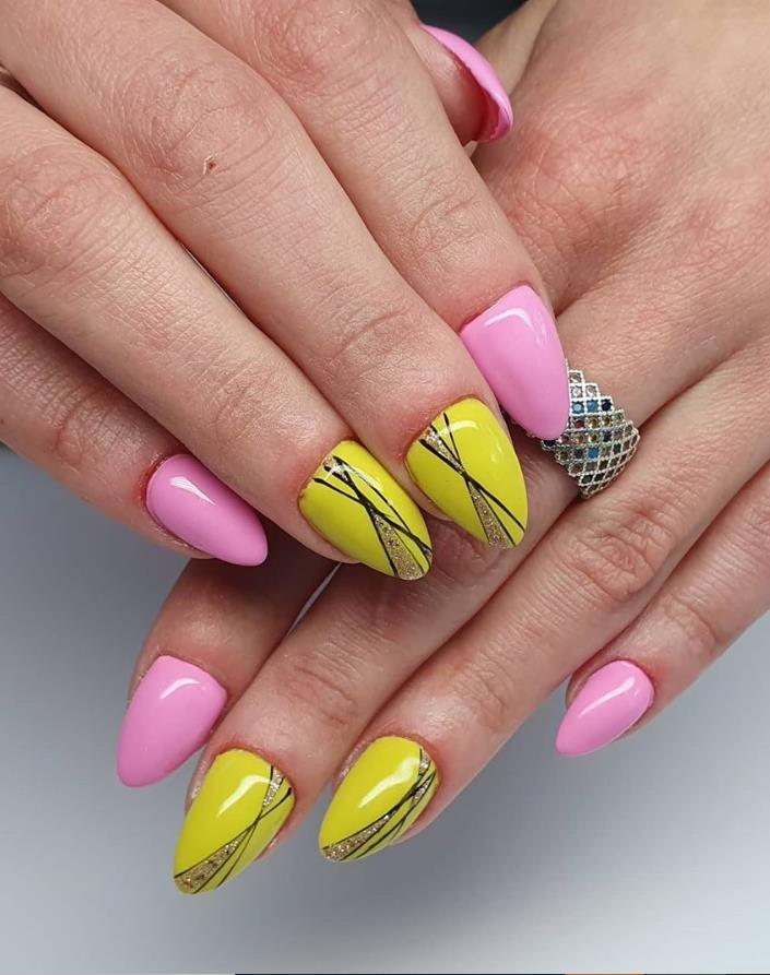 The Acrylic Short Yellow Nails That Fashion Experts Are Making,You Are ...