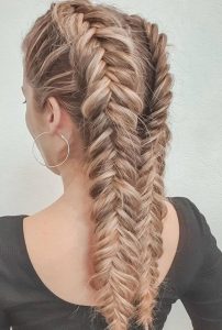 39 Amazing Prom Hairstyle Ideas for 2021 - Lily Fashion Style