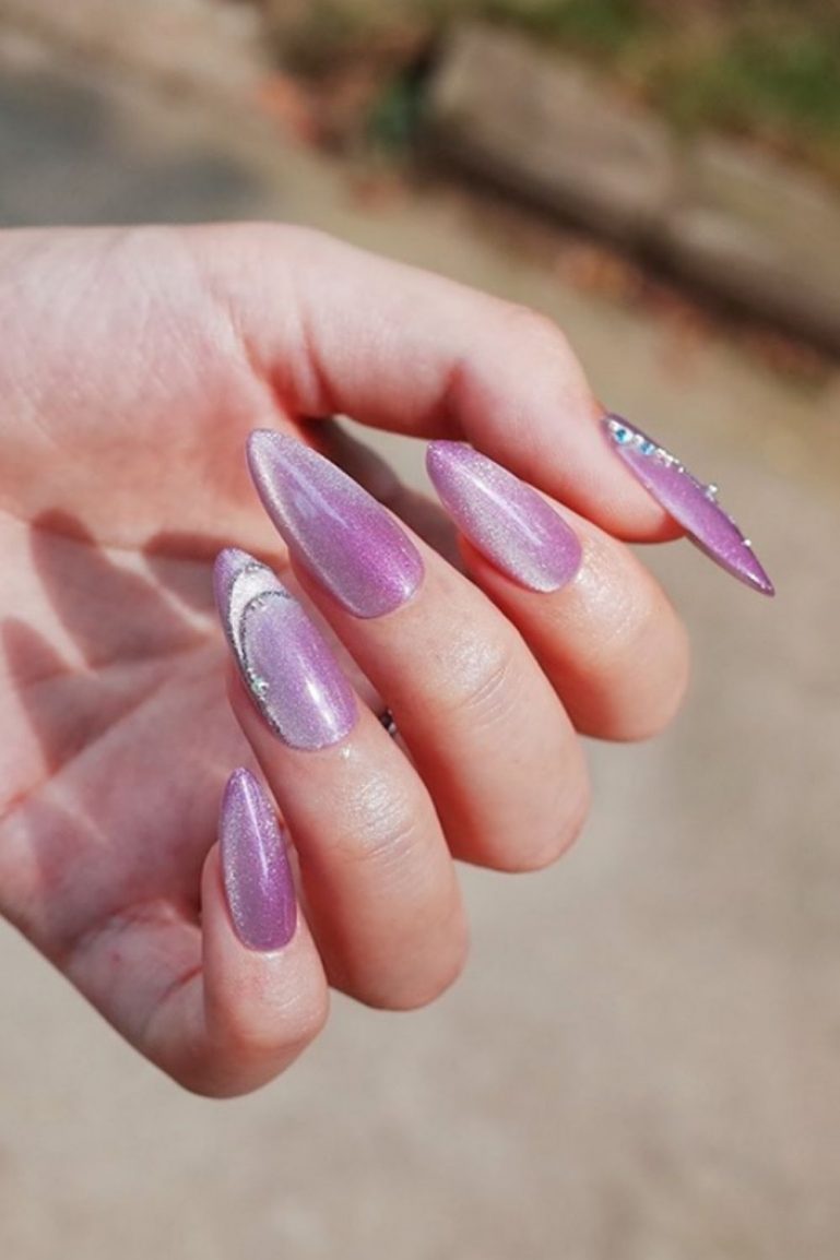 45 Elegant and Chic Almond Acrylic Nails for Summer Nails Designs 2021