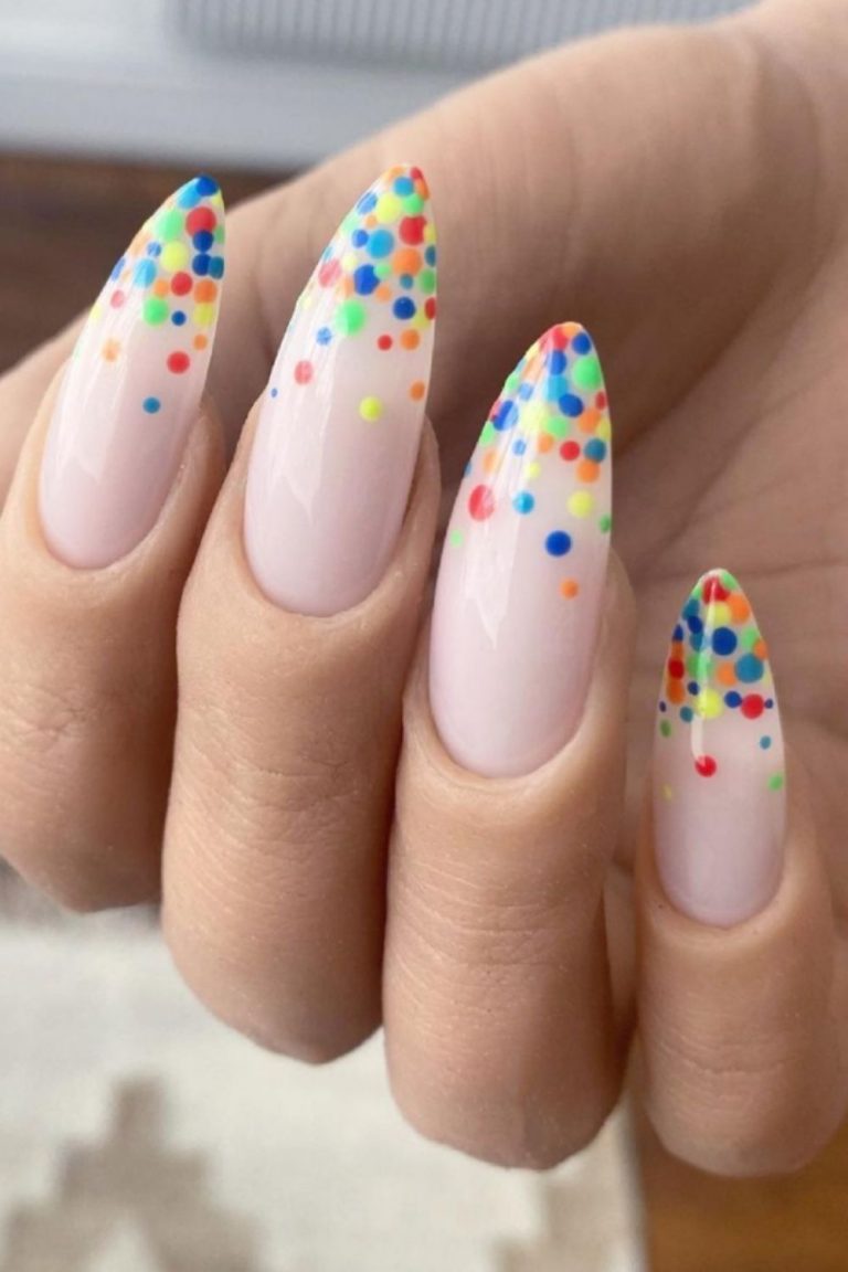 45 Elegant and Chic Almond Acrylic Nails for Summer Nails Designs 2021