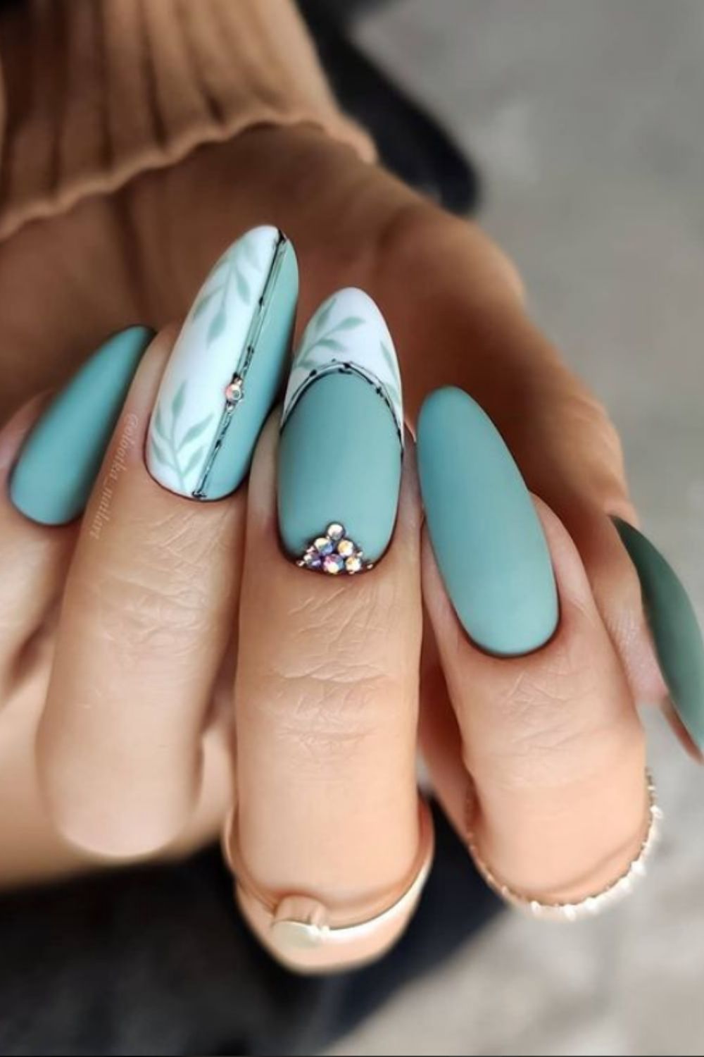 White and light blue nails
