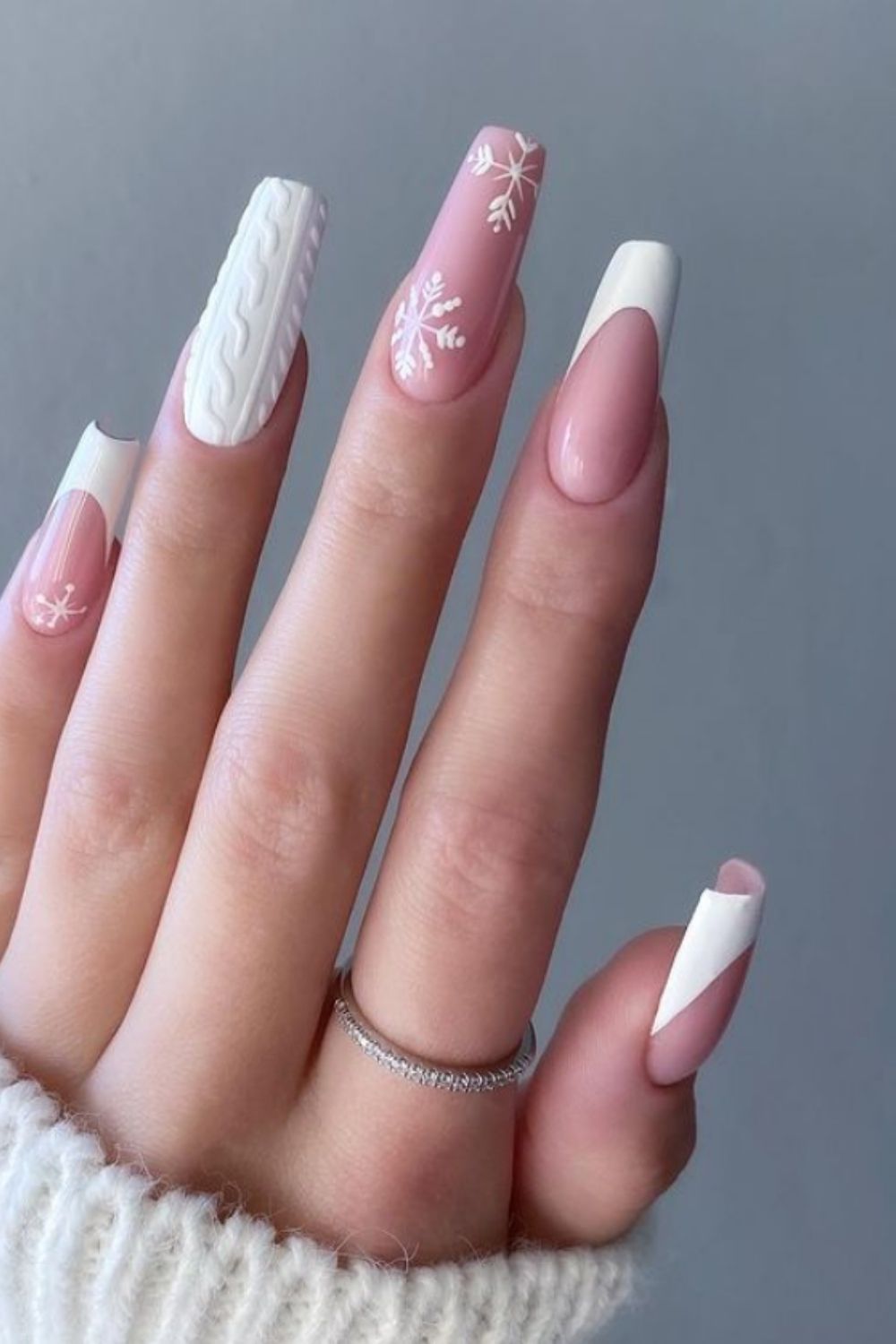 White Christmas nails