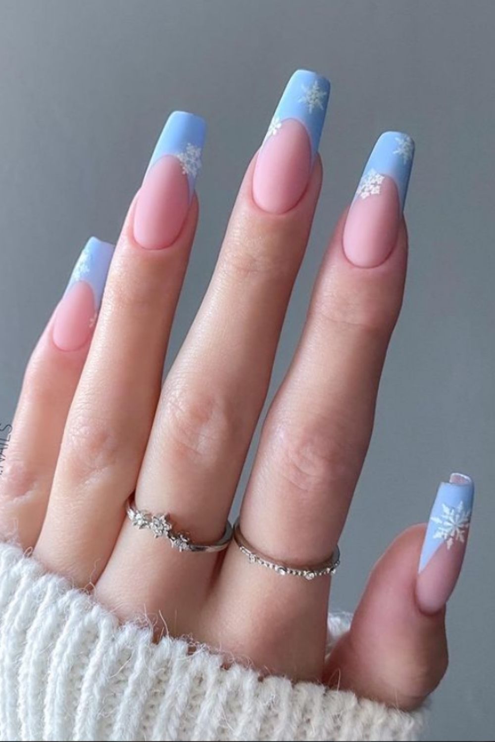Light blue tip nails