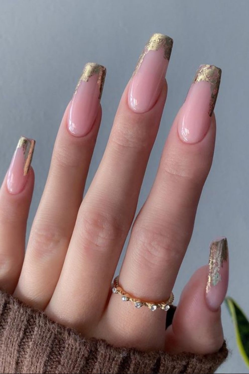 Gold tip nails designs