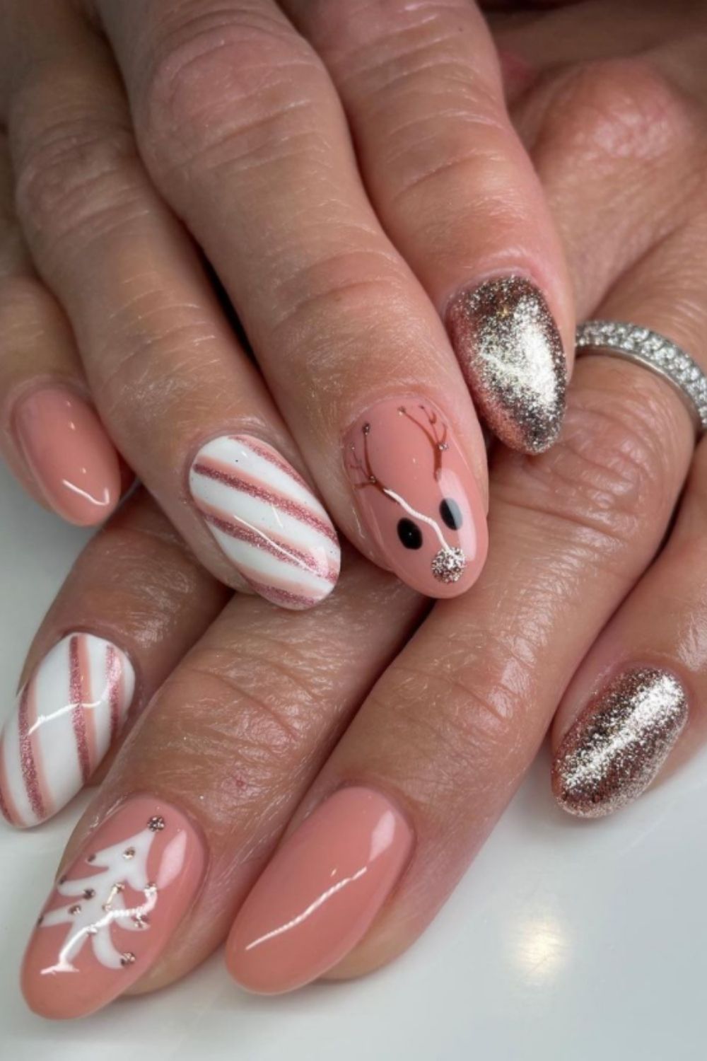 Pink and white short nails ideas