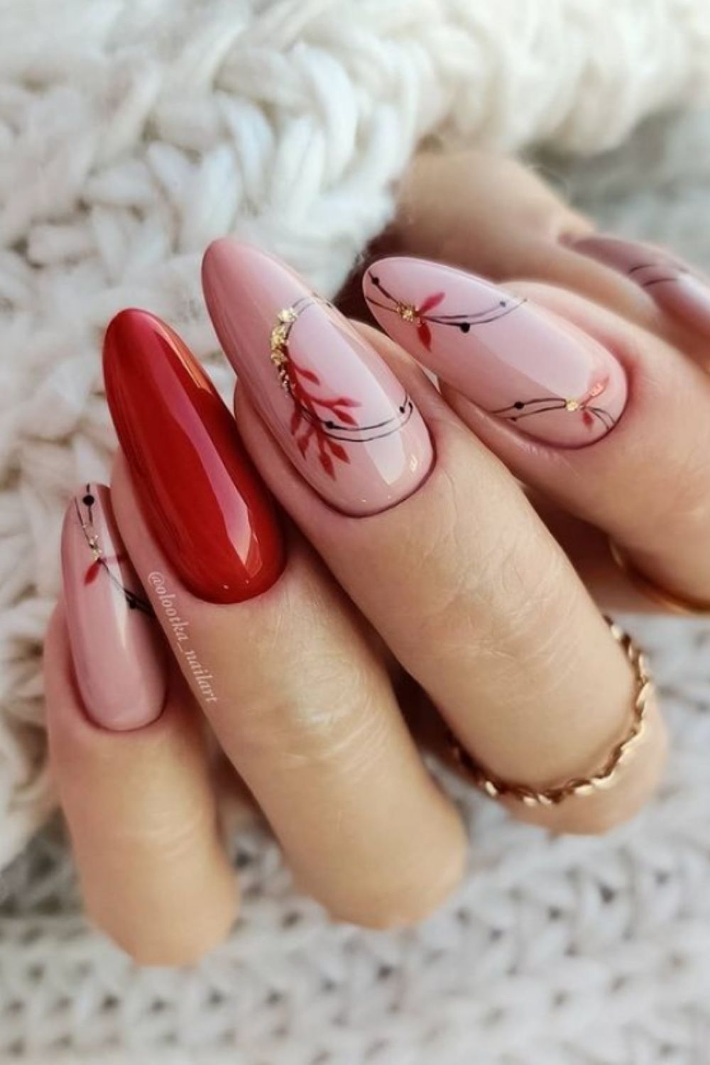 Red and pink nails 