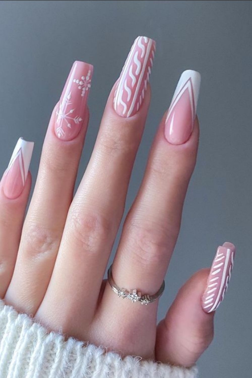 White and pink coffin nails with snowflake