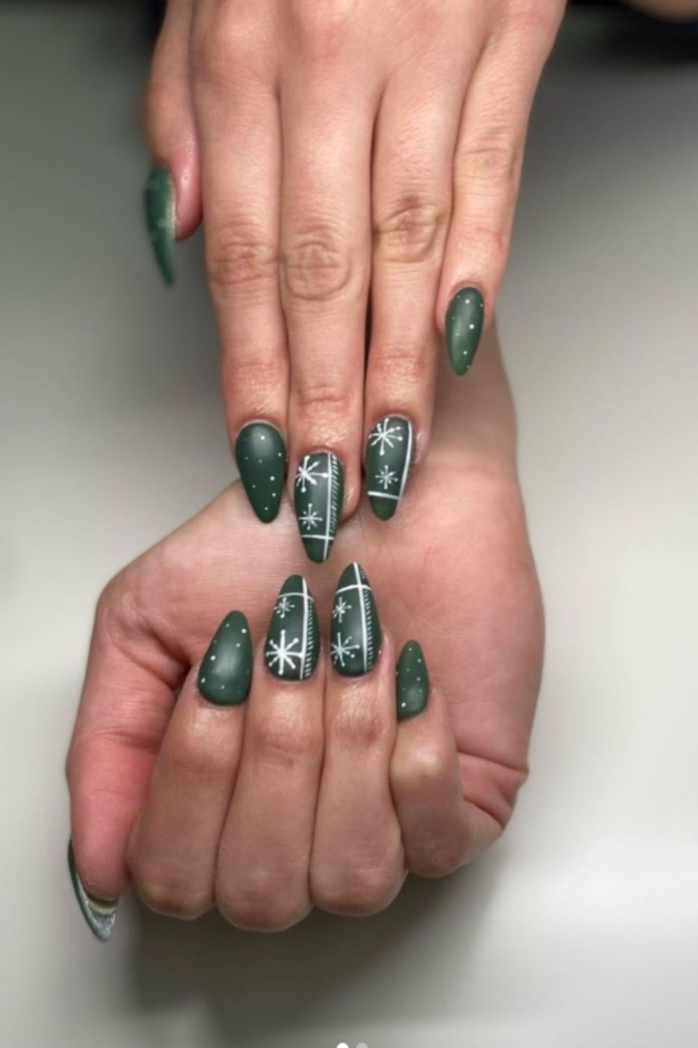 Green and white nails 