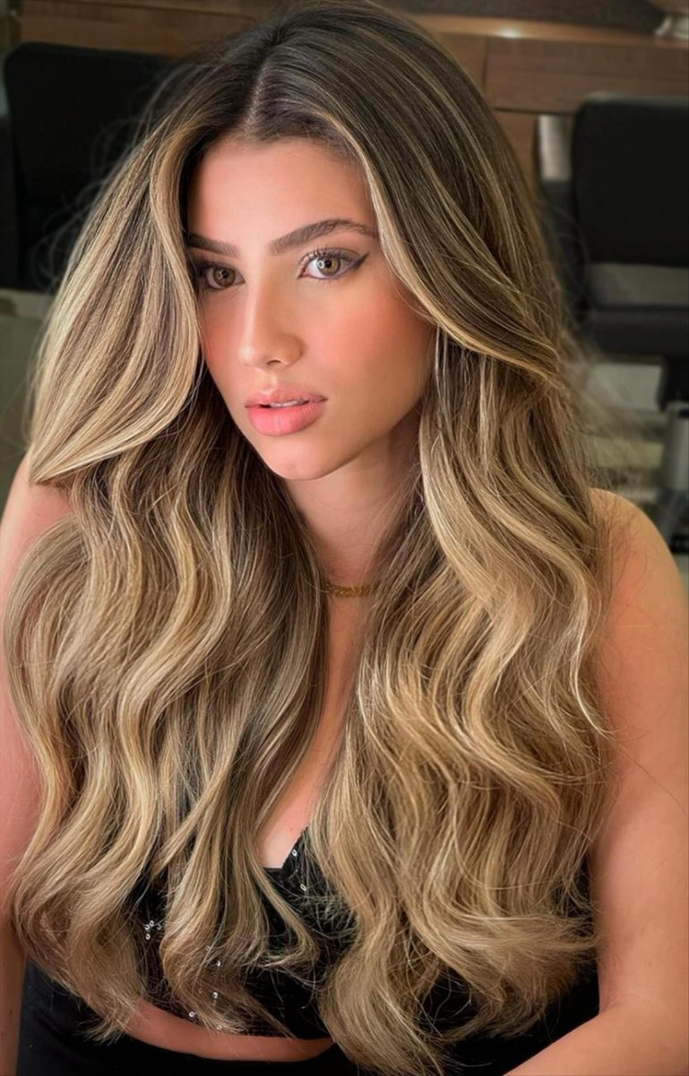 36 Trendy hairstyles with bangs and layers you'll love - Lily Fashion Style