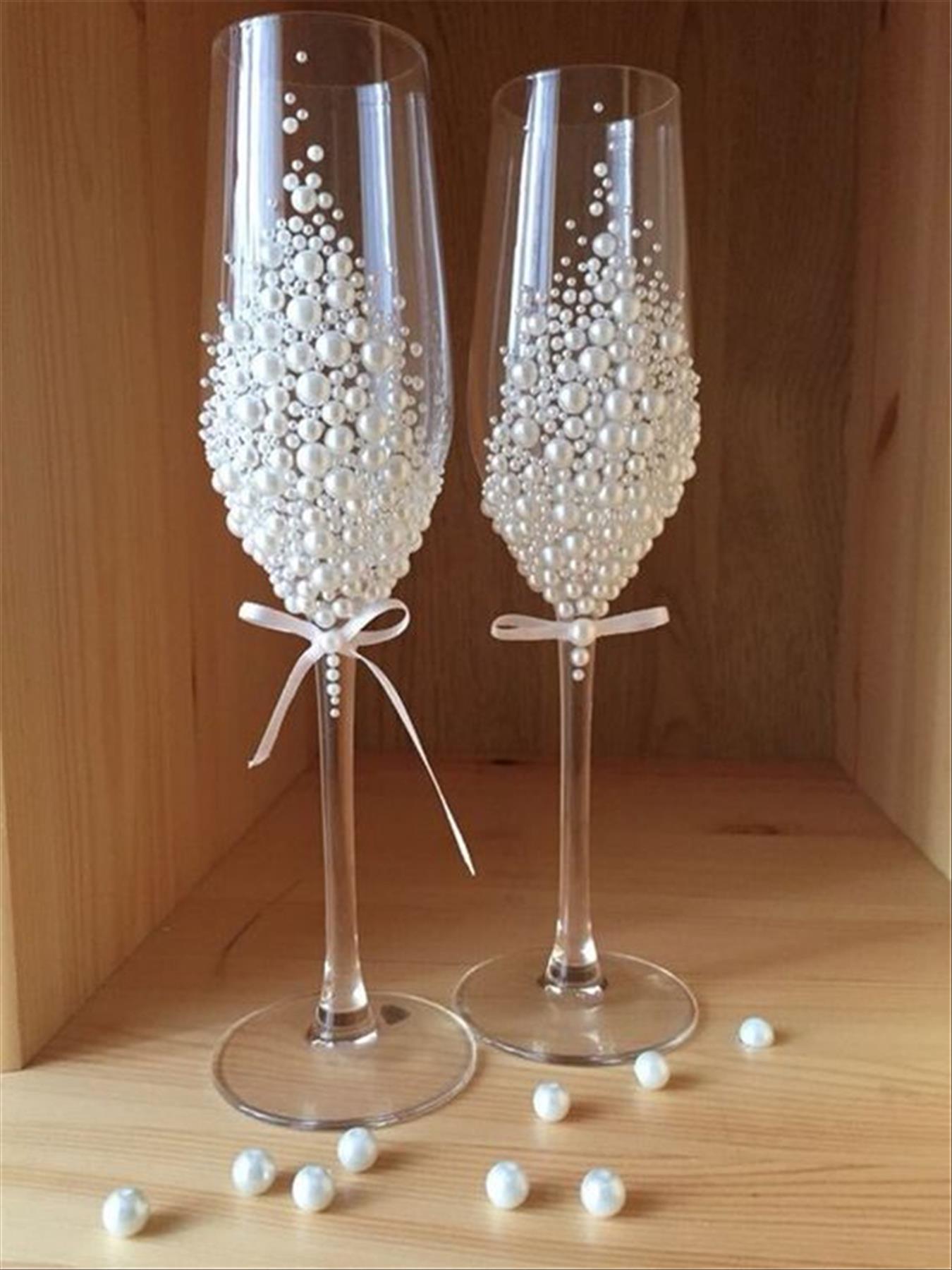 DIY Wedding Champagne Flutes Ideas to Raise Proudly in a Toast