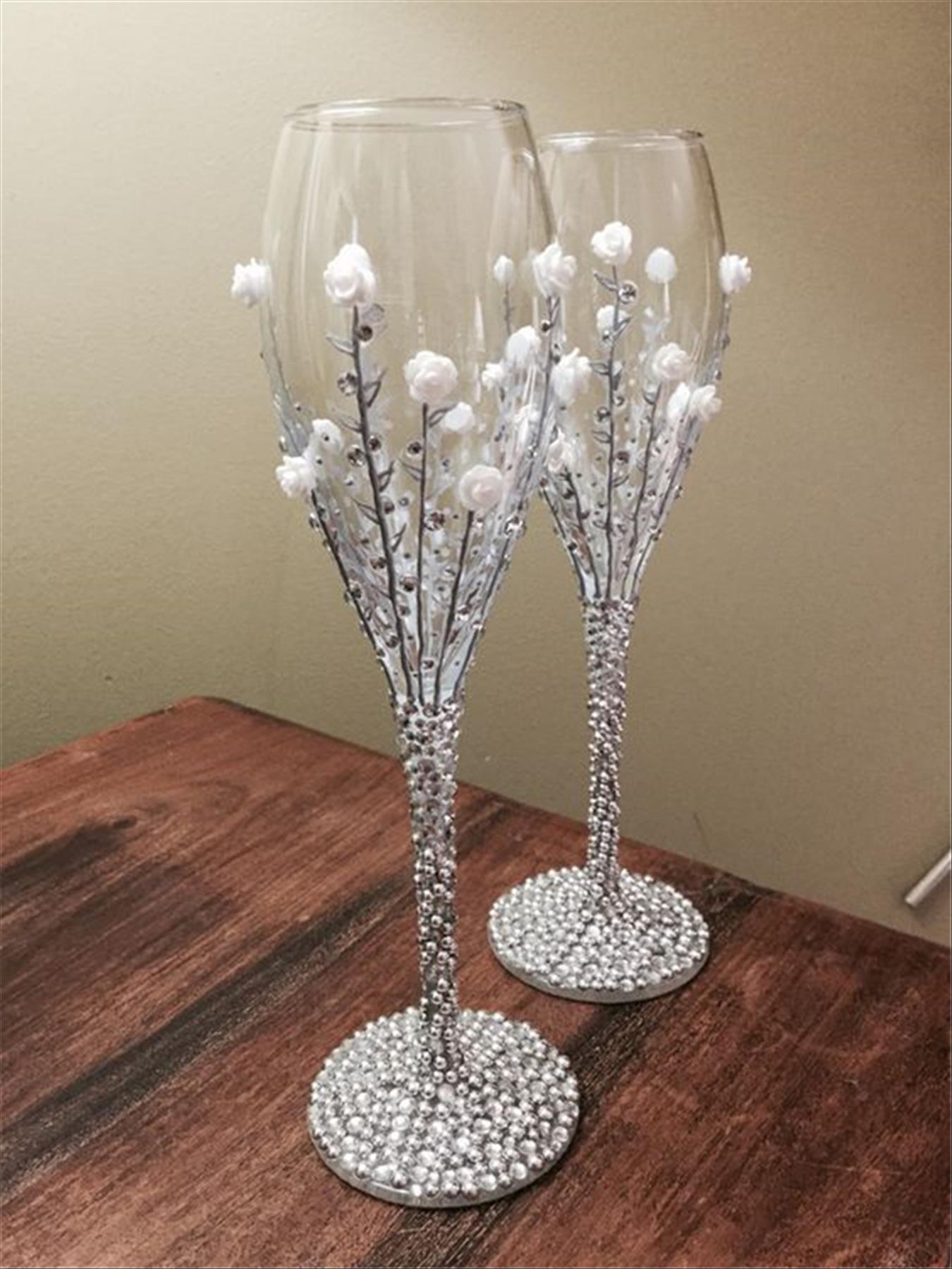 DIY Wedding Champagne Flutes Ideas to Raise Proudly in a Toast