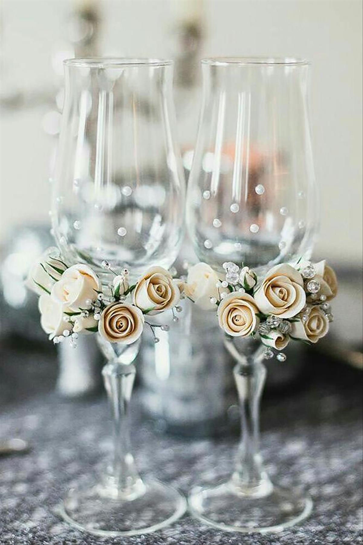 DIY Wedding Champagne Flutes Ideas to Raise Proudly in a Toast