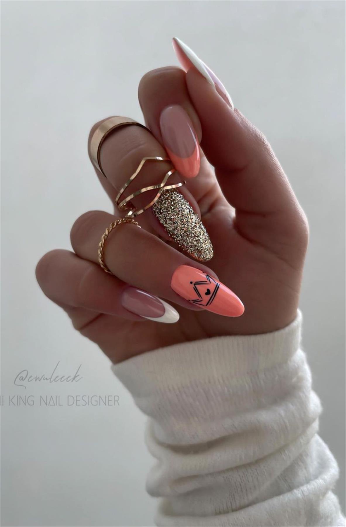 Pretty almond-shaped nail art to try now 