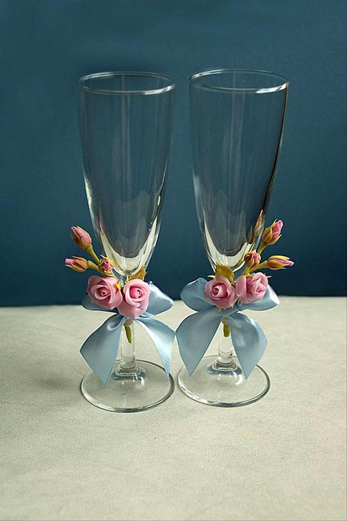 DIY Wedding Champagne Flutes Ideas to Raise Proudly in a Toast