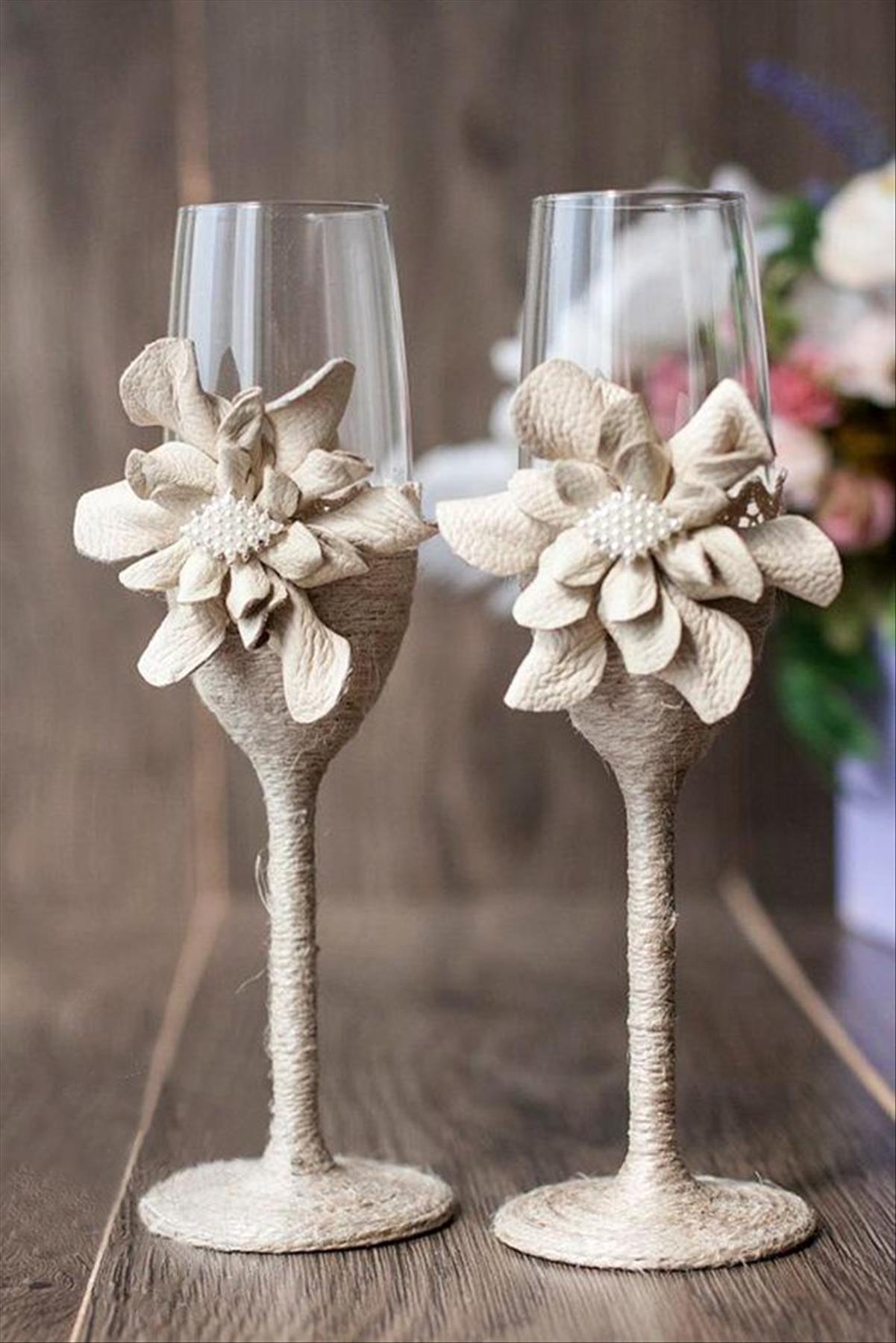 DIY Wedding Champagne Flutes Ideas to Raise Proudly in a Toast