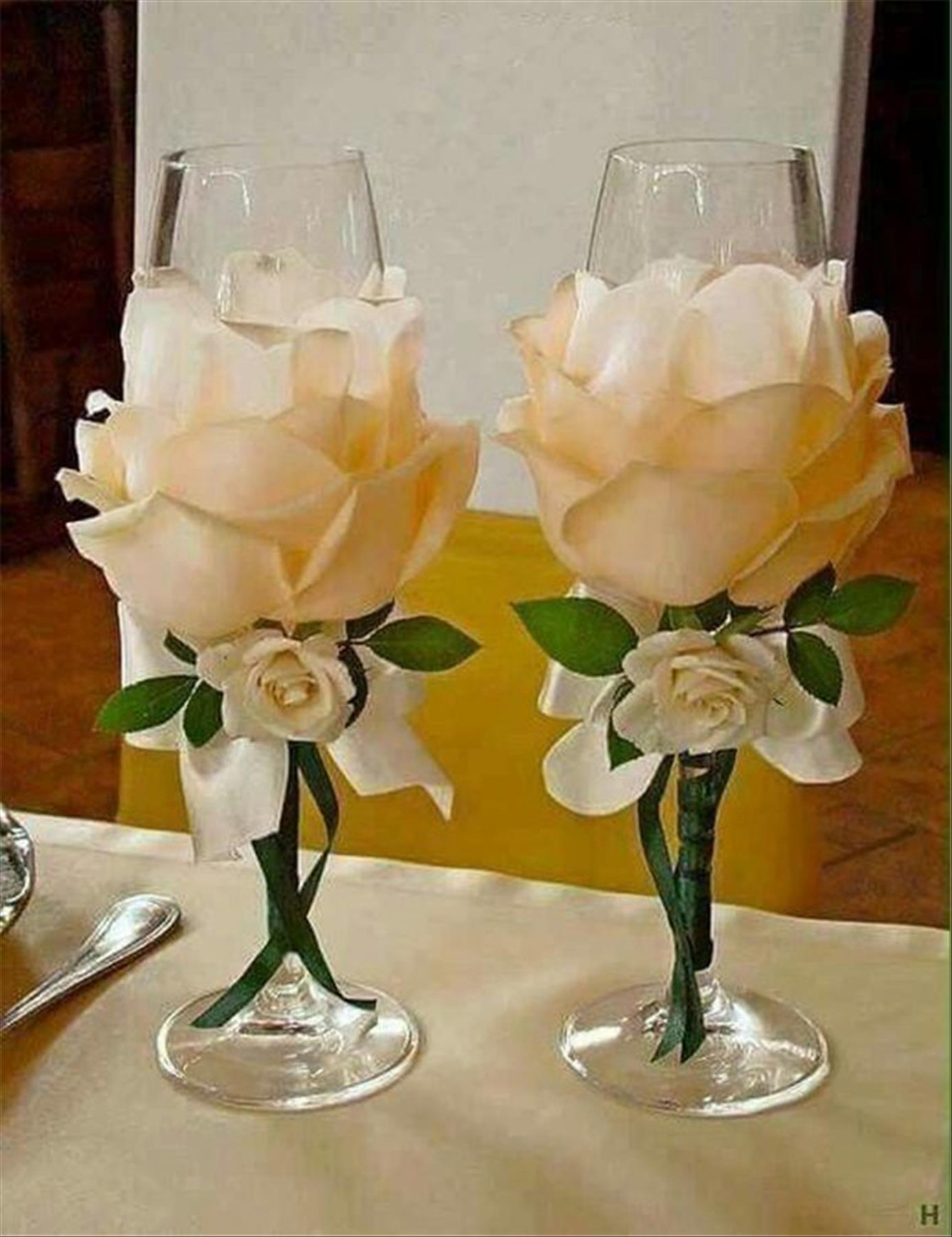 DIY Wedding Champagne Flutes Ideas to Raise Proudly in a Toast