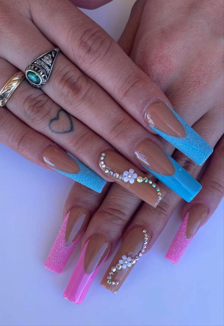 Summer coffin nails inspo 2022 nail trends to wear Page 40 of 40