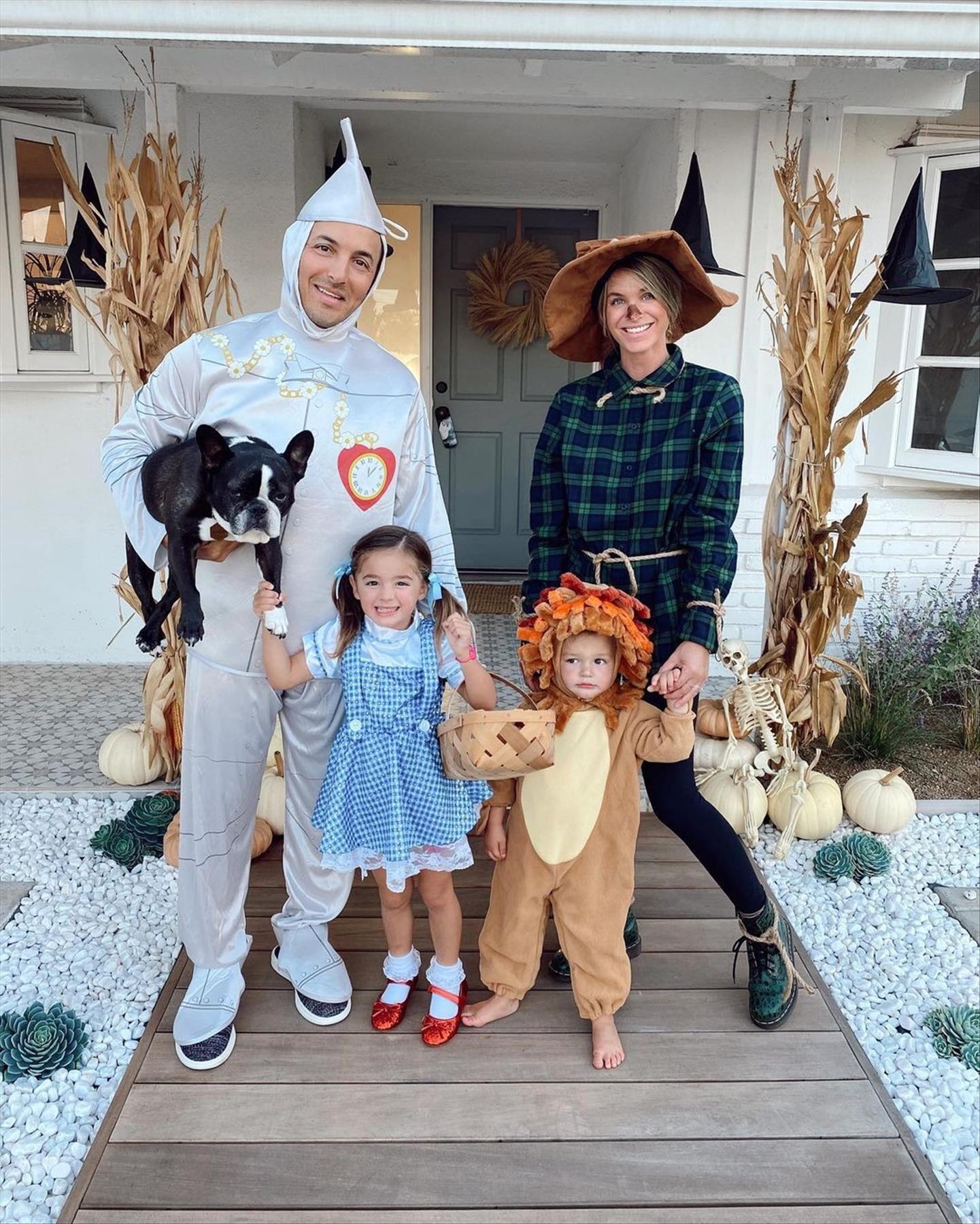 Creative Family Halloween Costumes You’ll Want to Try