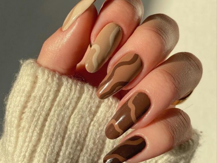Brown nail designs for Fall nail colors 2022 trends