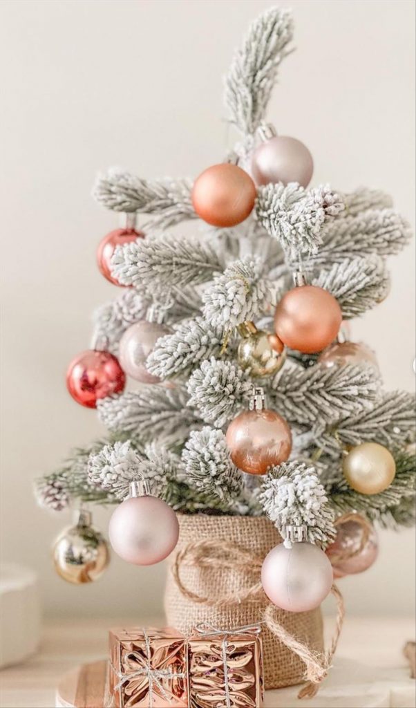 38 Festive Christmas tree decoration ideas for 2022 Lily Fashion Style