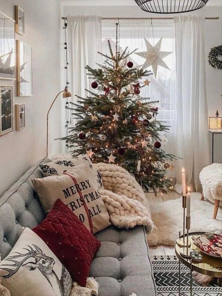38 Festive Christmas tree decoration ideas for 2022 Lily Fashion Style