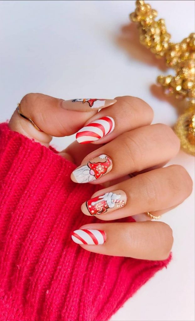 Elegant Red Nails Design For New Year's Nails