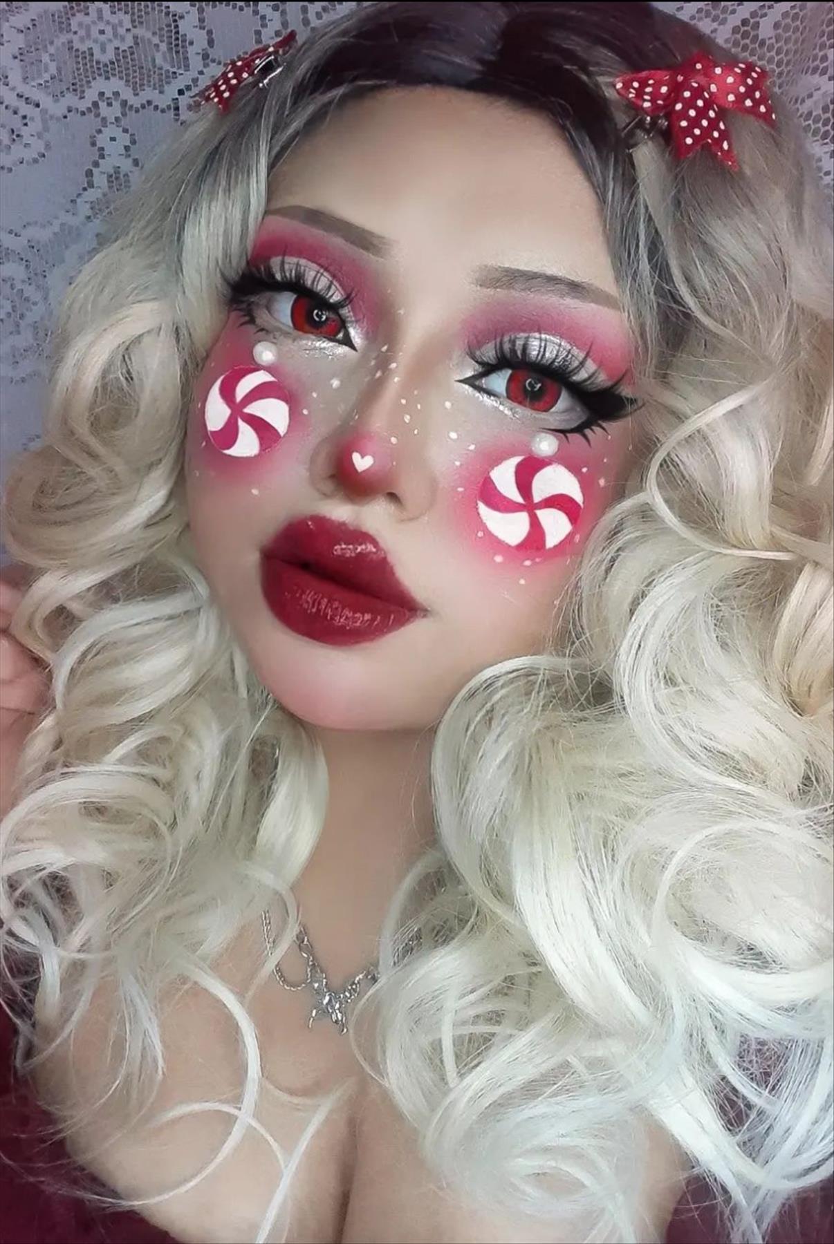 Glam Christmas makeup looks and festival makeup ideas
