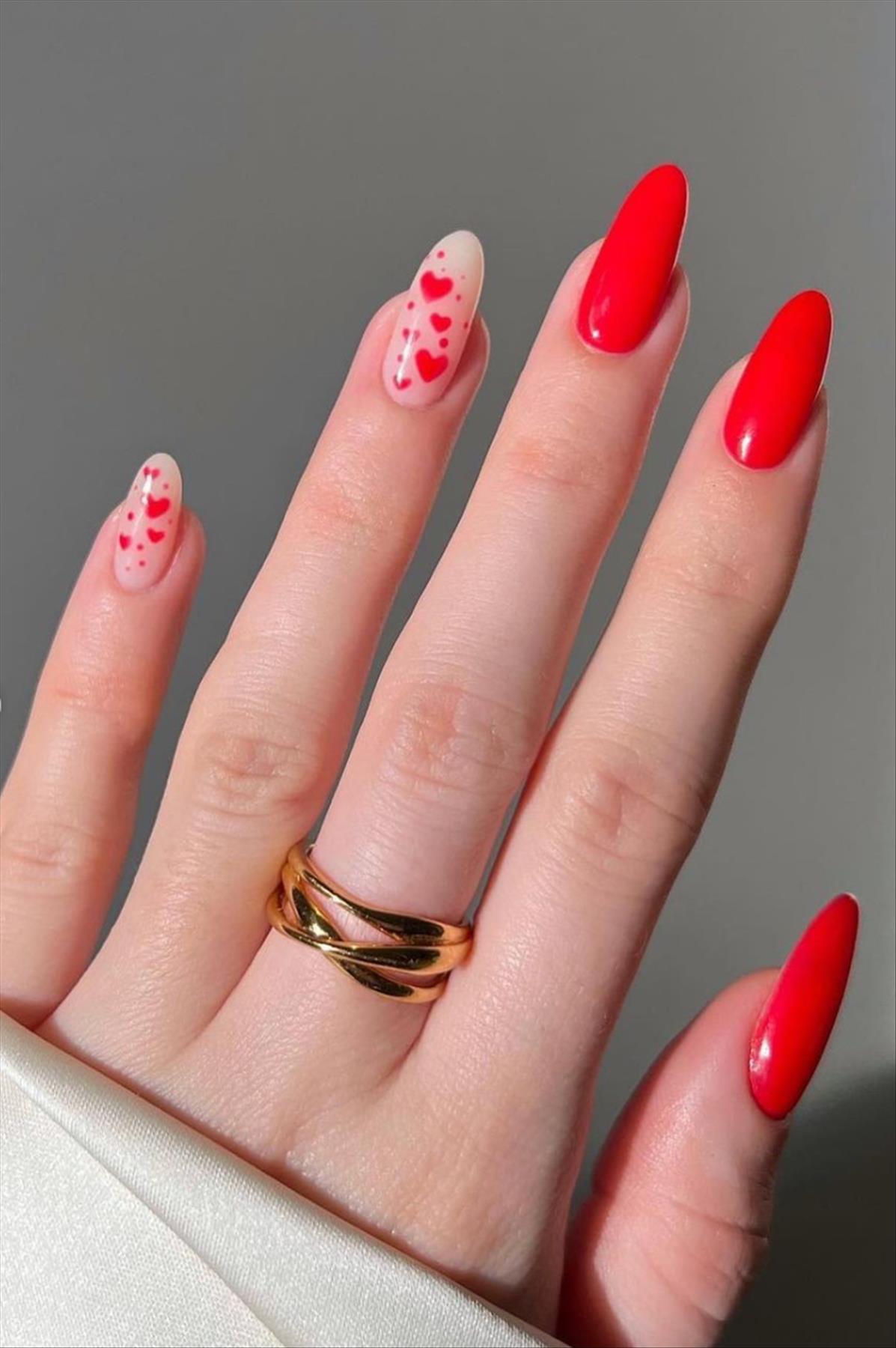 Pretty short valentine's day nails perfect for February