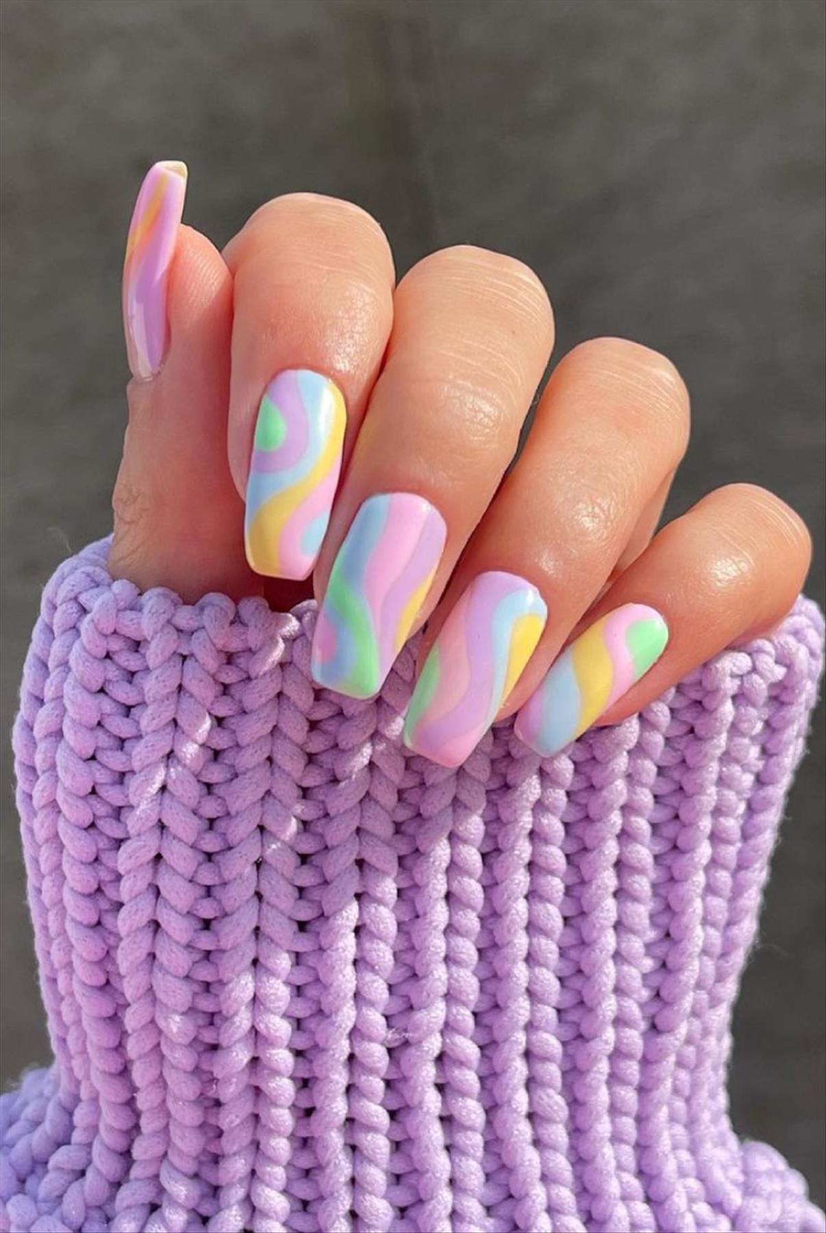 Elegant spring abstract nails and swirl nails to try