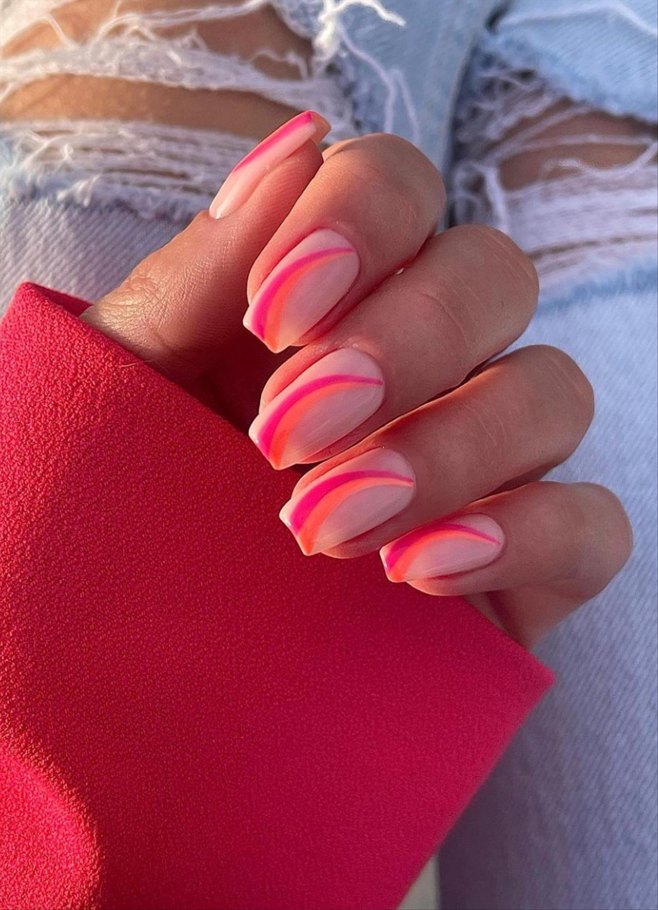 Elegant spring abstract nails and swirl nails to try