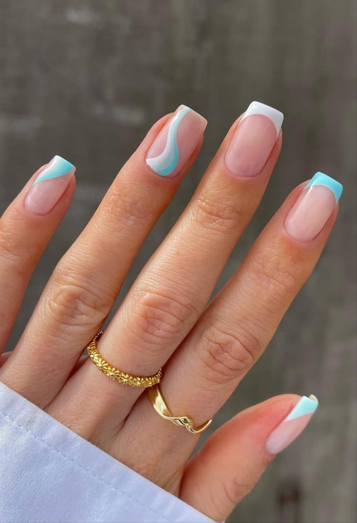 Elegant spring abstract nails and swirl nails to try