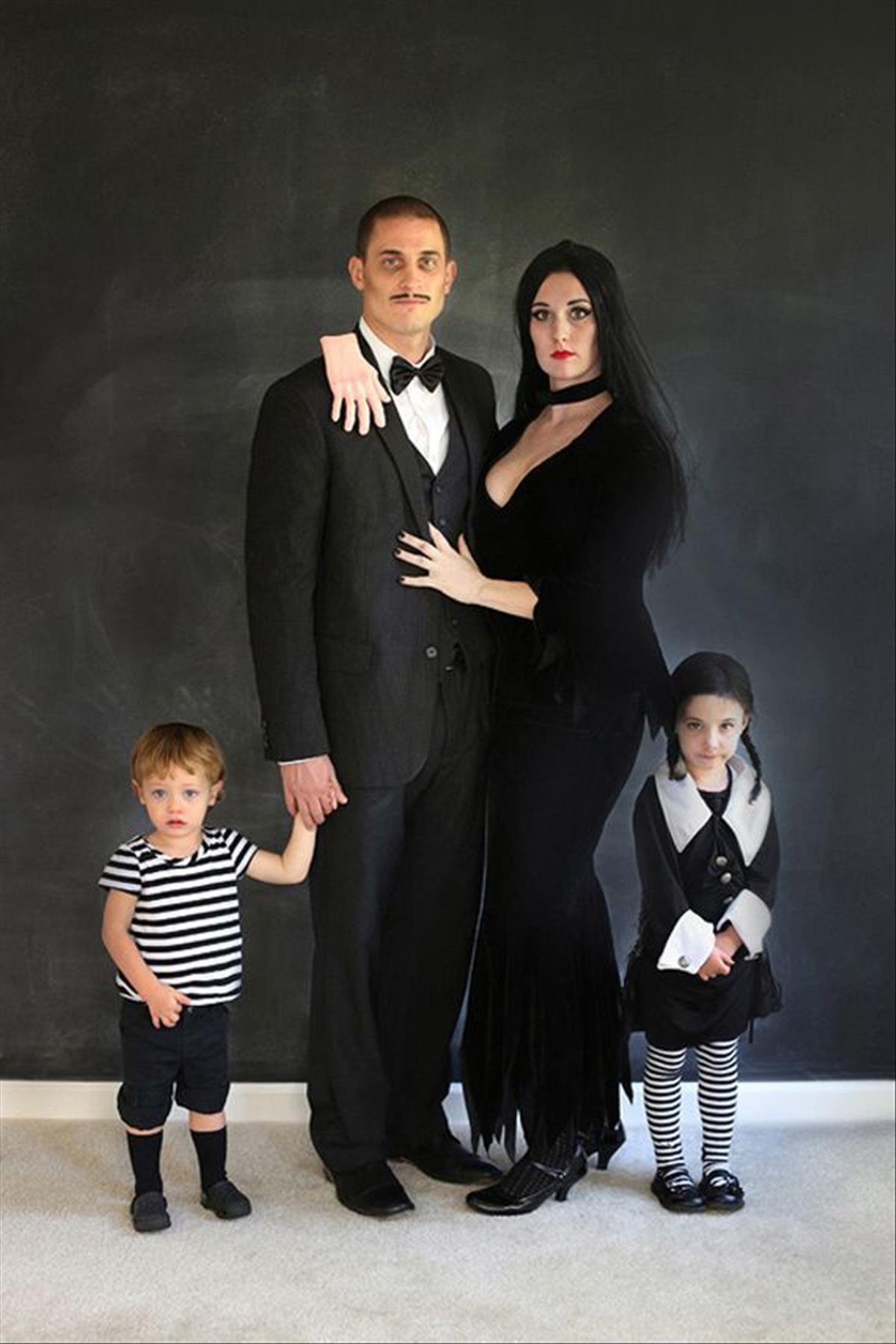 60+ Ideal and easy family Halloween costumes to wear - Lily Fashion Style