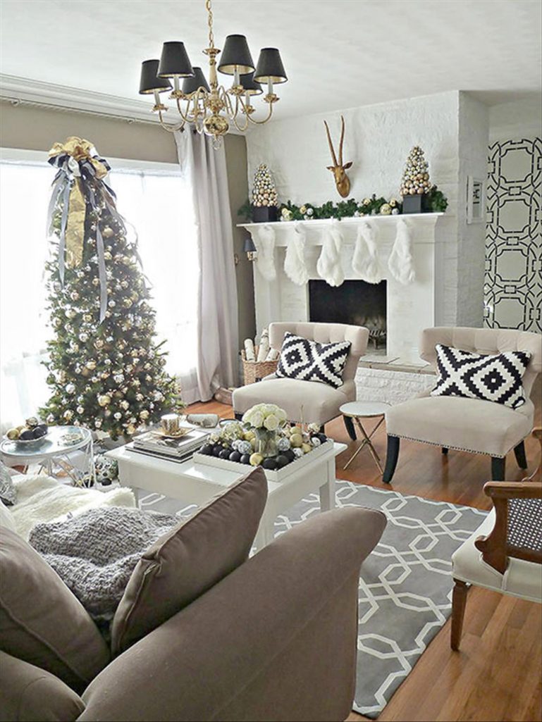 40 Stunning Christmas Living Room Decor Ideas for 2023