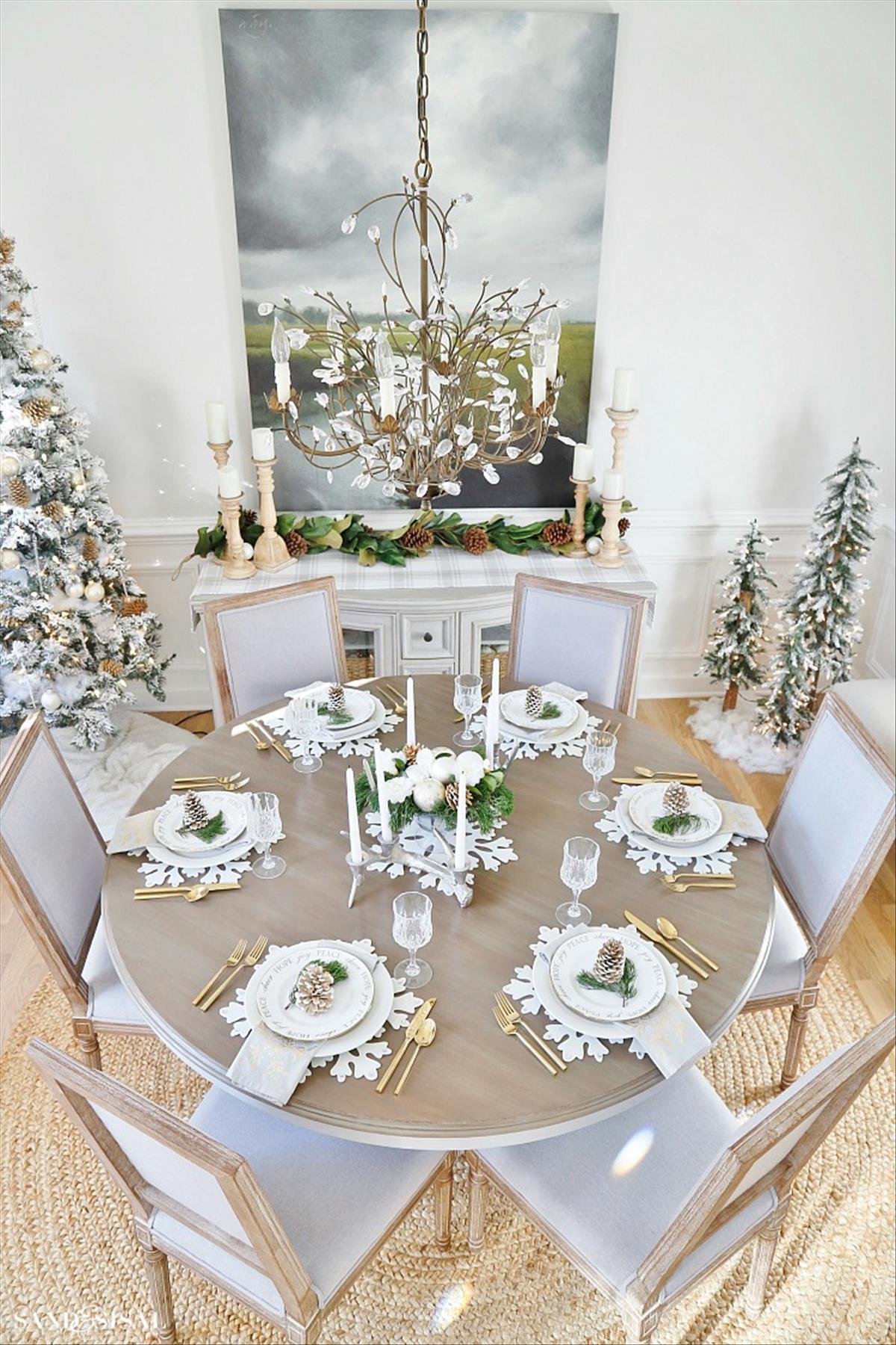 Pretty Christmas Centerpiece Ideas For Table in 2023