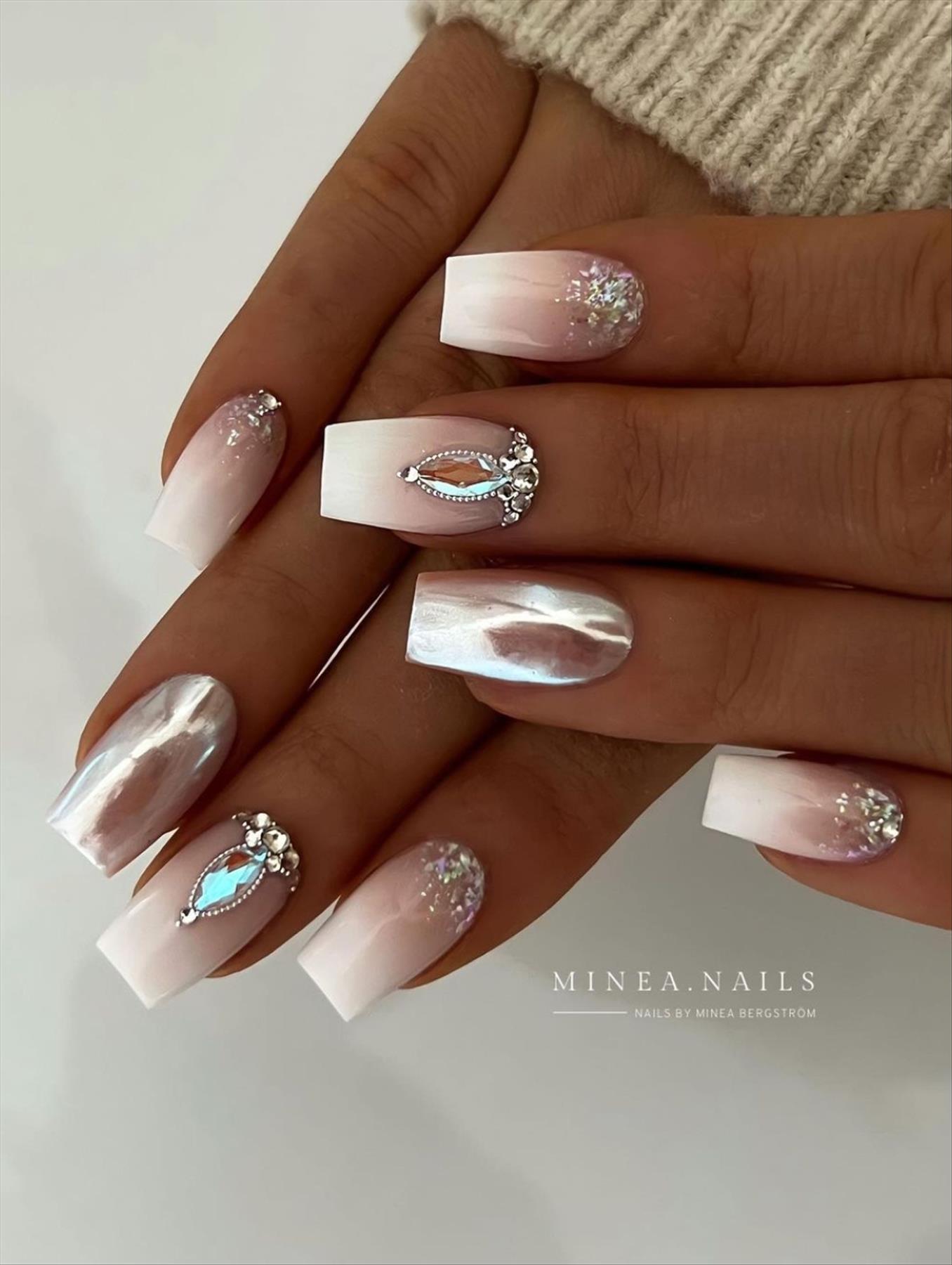Glitter & Shimmy Winter Nails 2023 trends to wear now