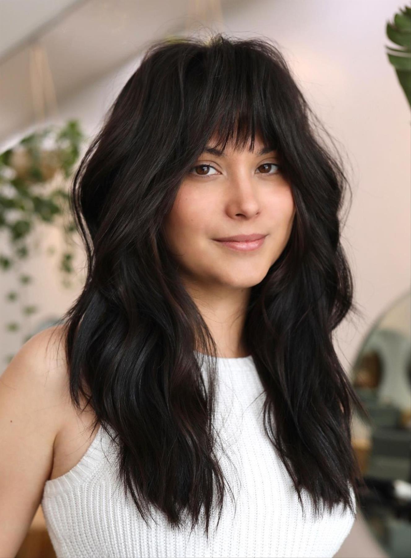 40 Trendy shoulder-length haircuts with bangs you'll love