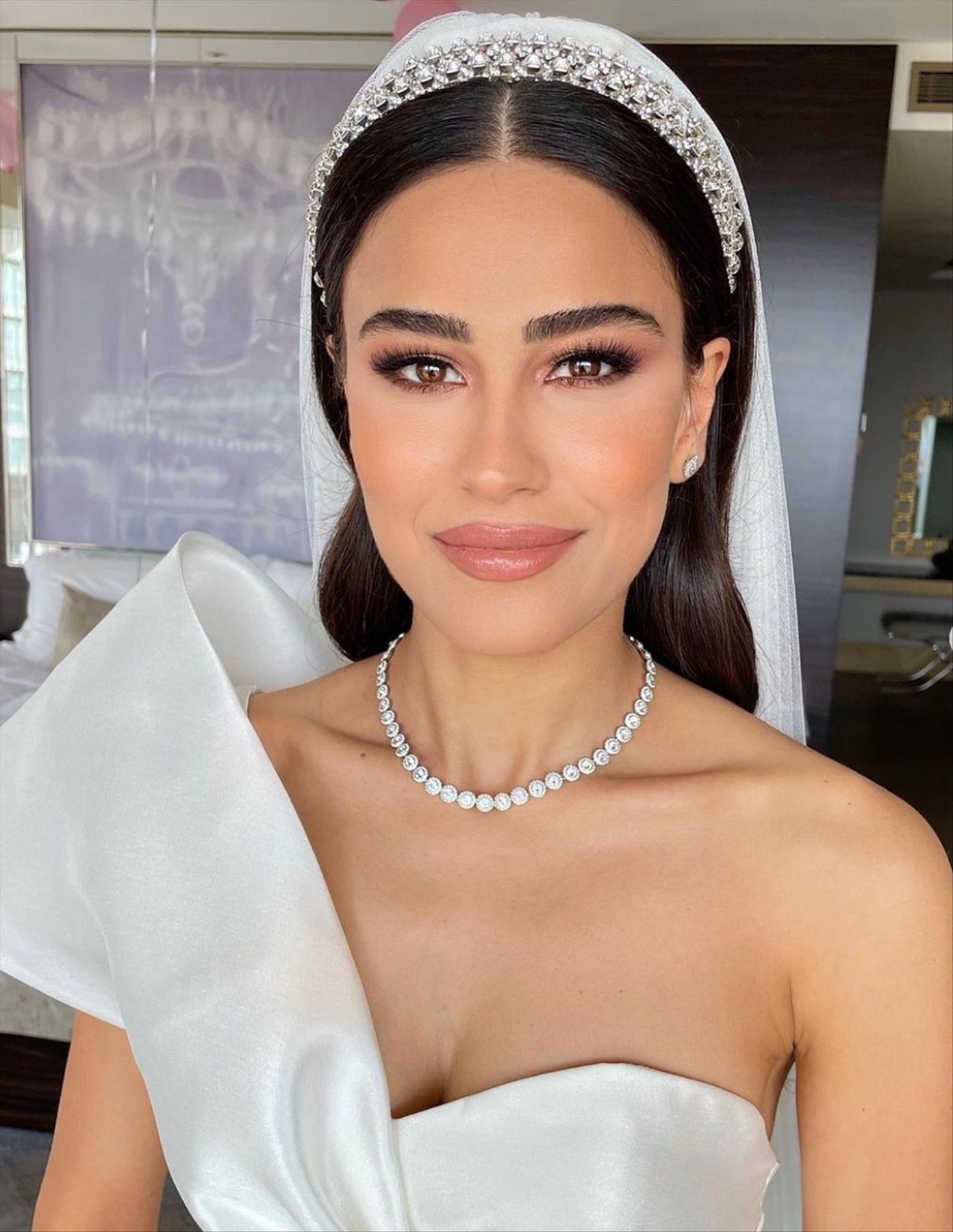 Stunning bridal makeup looks to brighten your Big Day