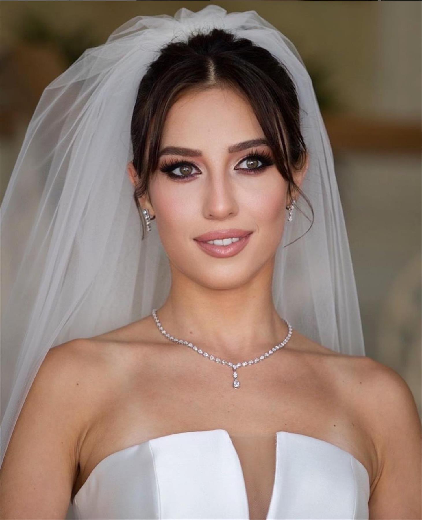 Stunning bridal makeup looks to brighten your Big Day