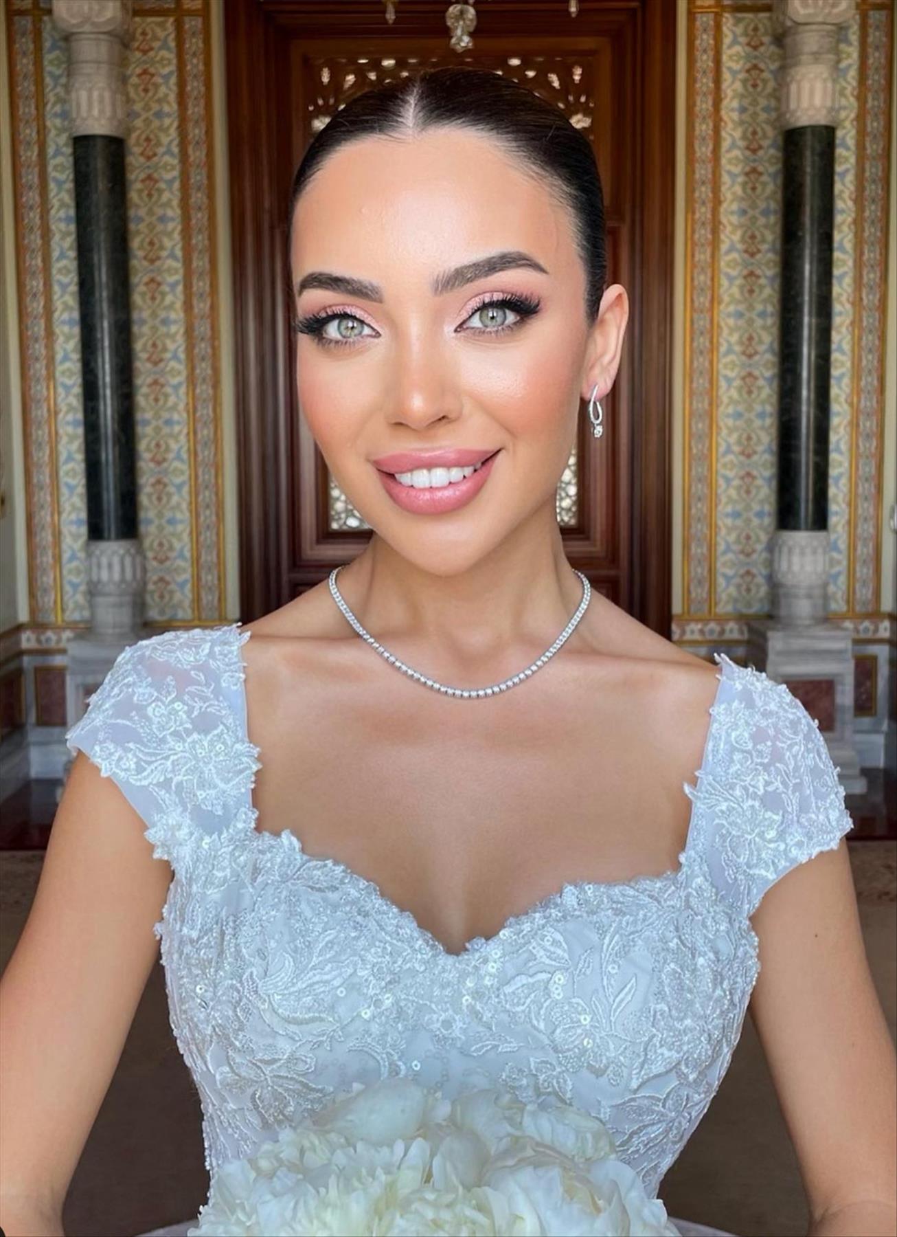 Stunning bridal makeup looks to brighten your Big Day